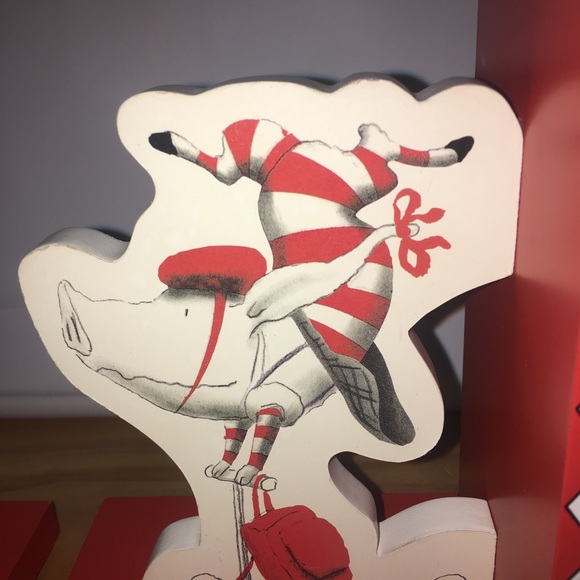 SOLD Olivia the Pig Wooden Bookends - Picture 10 of 10